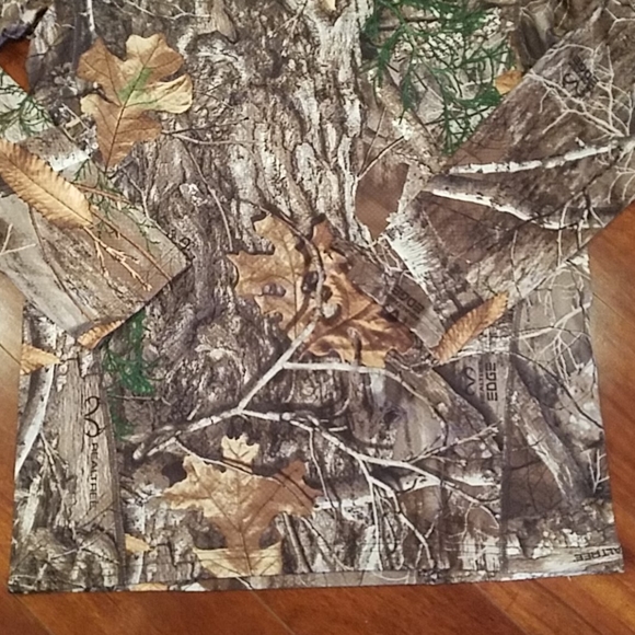 NWT Men's Under Armour camo long sleeve tee - Picture 3 of 7